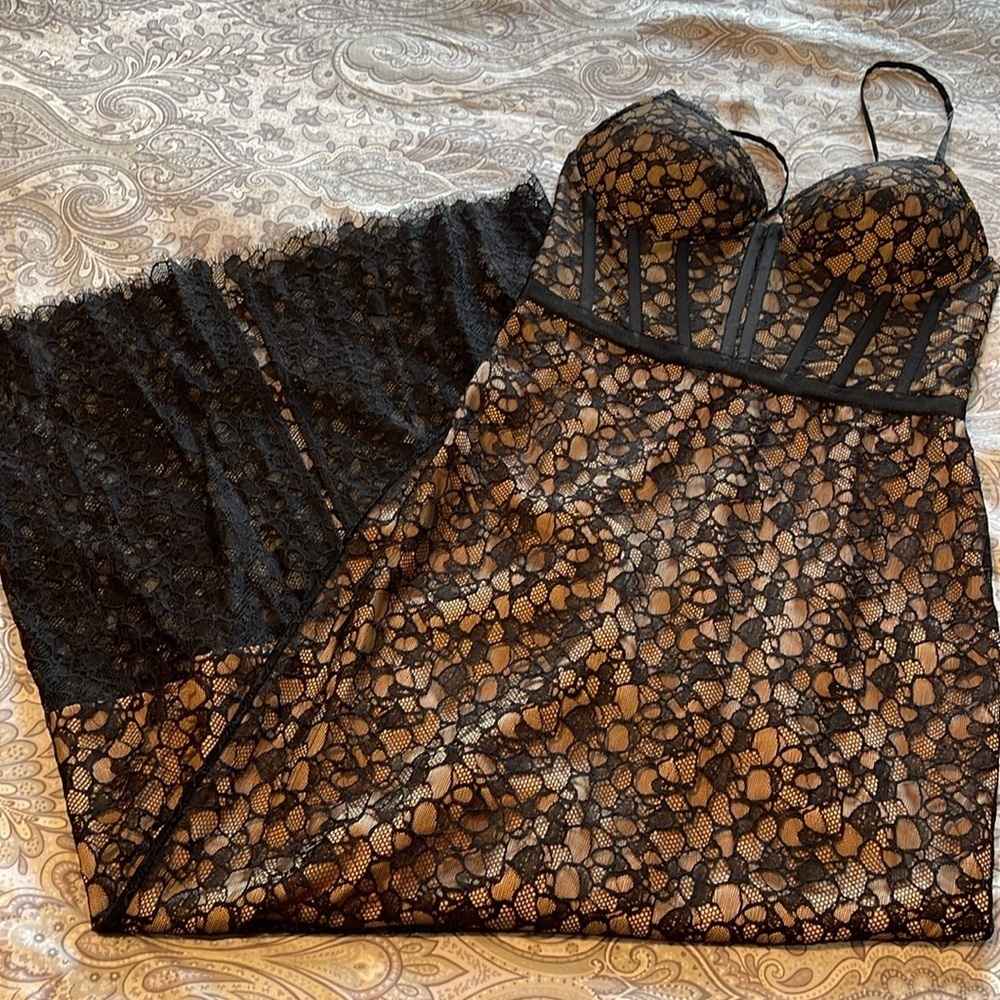 Simhaki Ruth Dress - Picture 6 of 8